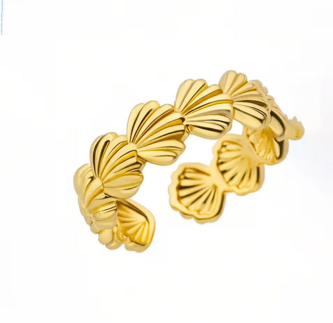SEASHELL RING