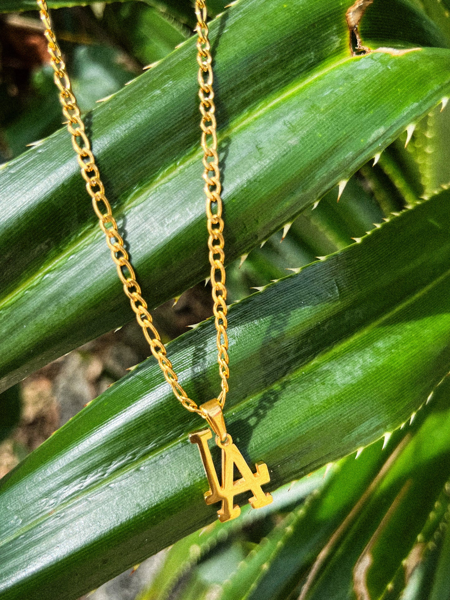 LA NECKLACE